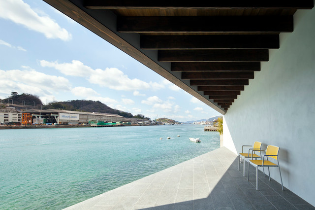 尾道の家 デッキ 他の地域 Suppose Design Office Co Ltd Houzz ハウズ