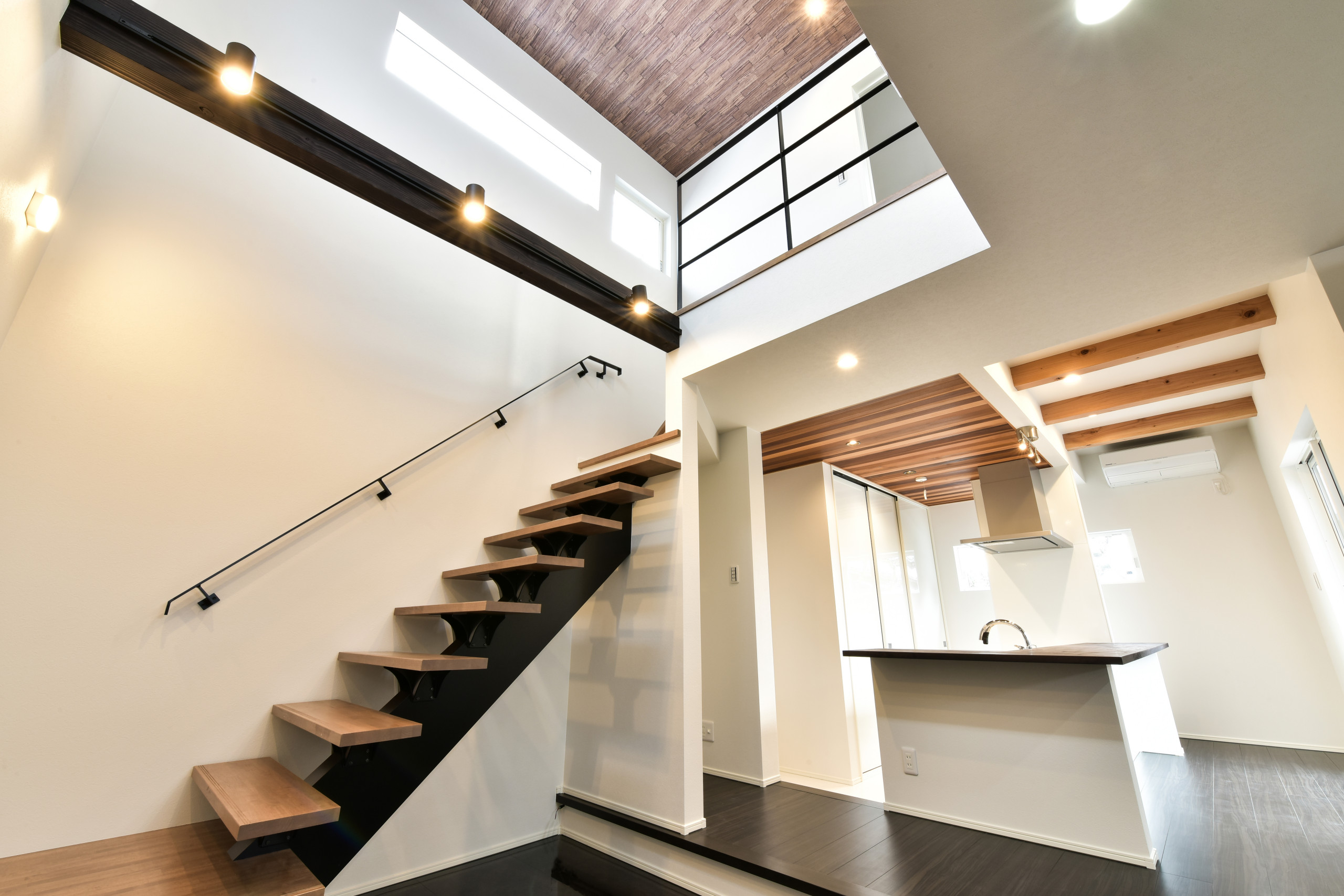 おしゃれな階段 壁紙 の画像 75選 22年3月 Houzz ハウズ