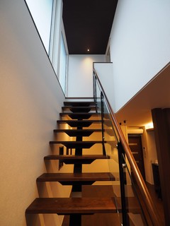 スケルトン階段の事例画像 Houzz