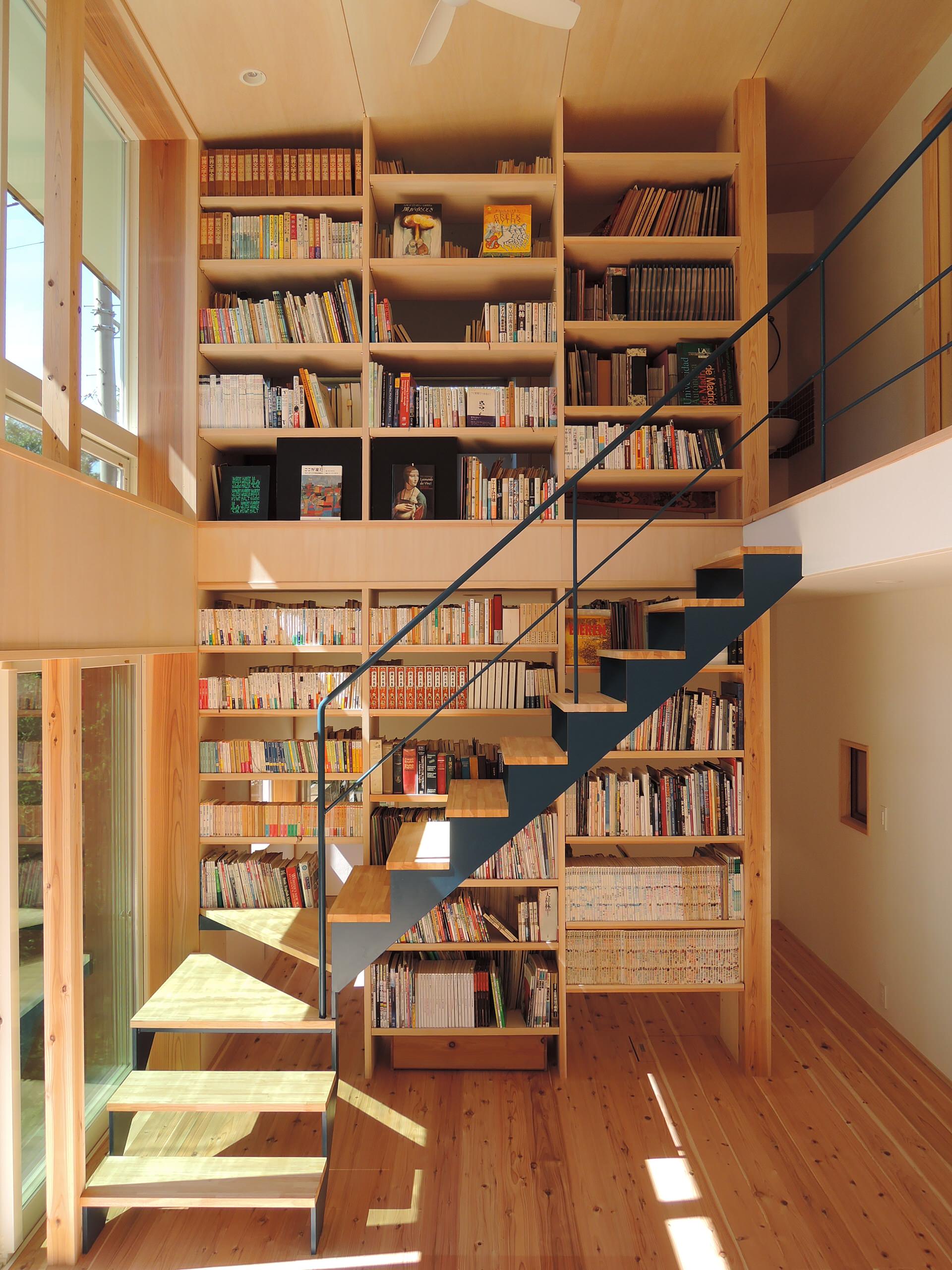 スケールのよい小さな家 Contemporary Staircase Other By 株式会社 加賀妻工務店 Houzz