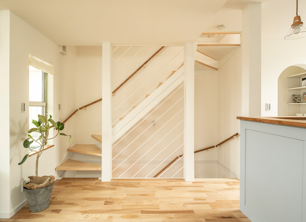 二階リビング Modern Staircase Other By 株式会社トミオ
