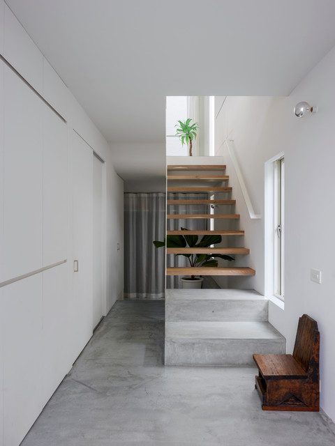 北白川の角家 The Corner House In Kitashirakawa コンテンポラリー リビング 京都 Ume Architects Houzz ハウズ