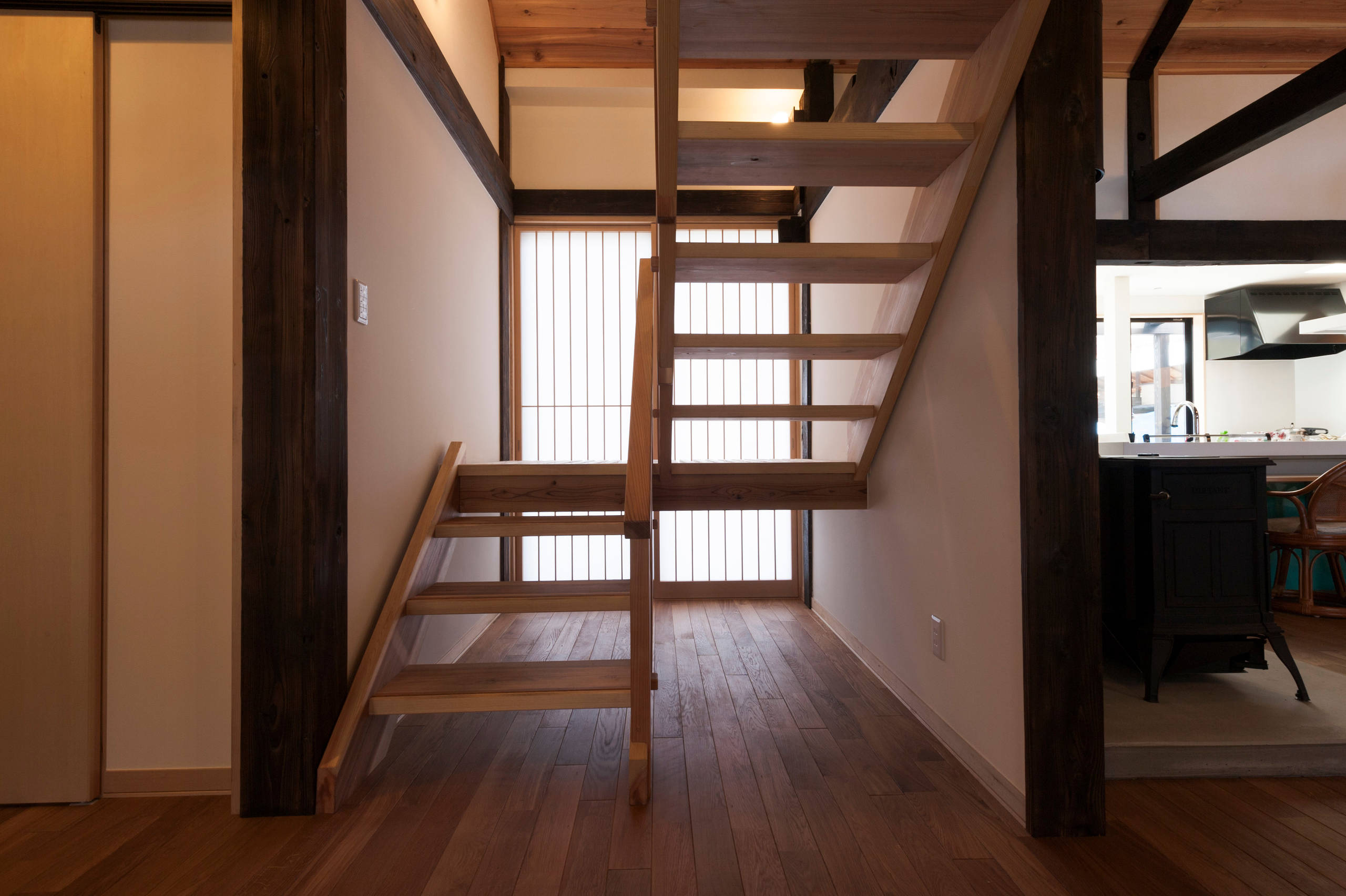 75 Most Popular 75 Beautiful Small World Inspired Staircase Ideas And Designs Design Ideas For August 22 Houzz Ie