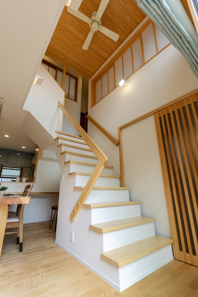 吹き抜けのリビング階段 Japanese Staircase Other By 株式会社大勝建設 Houzz