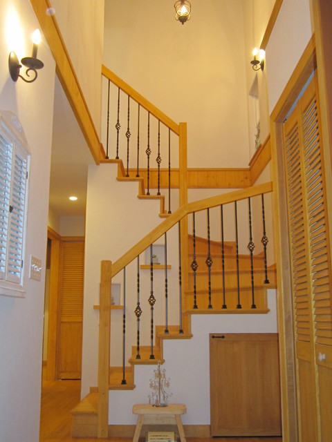 和歌山市 アイアンバラスターの素敵な階段 Campagne Escalier Autres Perimetres Par 株式会社リバティハウス Houzz