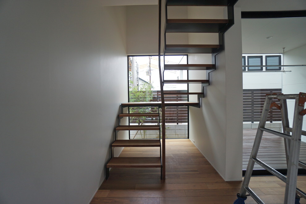 太陽を取り込む眺望の家 Scandinavian Staircase By 近藤晃弘建築都市設計事務所 Akihiro Kondo Architecture Houzz