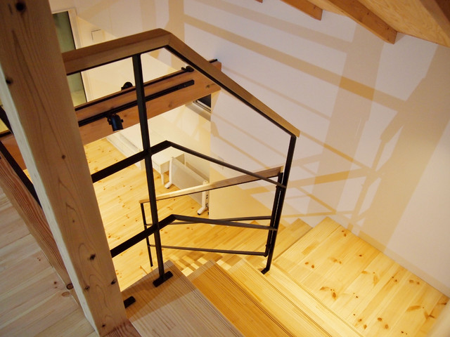 格子壁の住宅 モダン 階段 他の地域 ユウ建築設計室 Houzz ハウズ