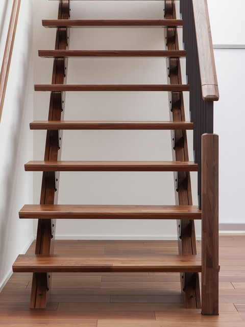 And More 銘木無垢階段 シースルー階段 Staircase Osaka By 朝日ウッドテック株式会社 Houzz Uk