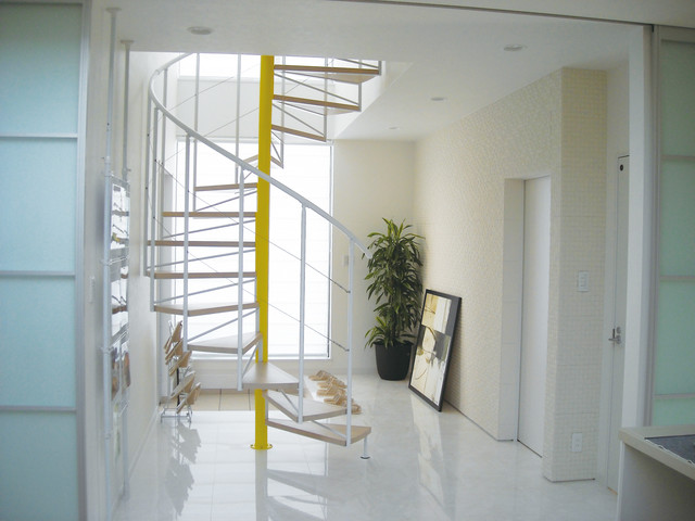 Modelia モデリア ワイヤー手すり Scandinavian Staircase Tokyo By カツデンアーキテック株式会社 Houzz Ie
