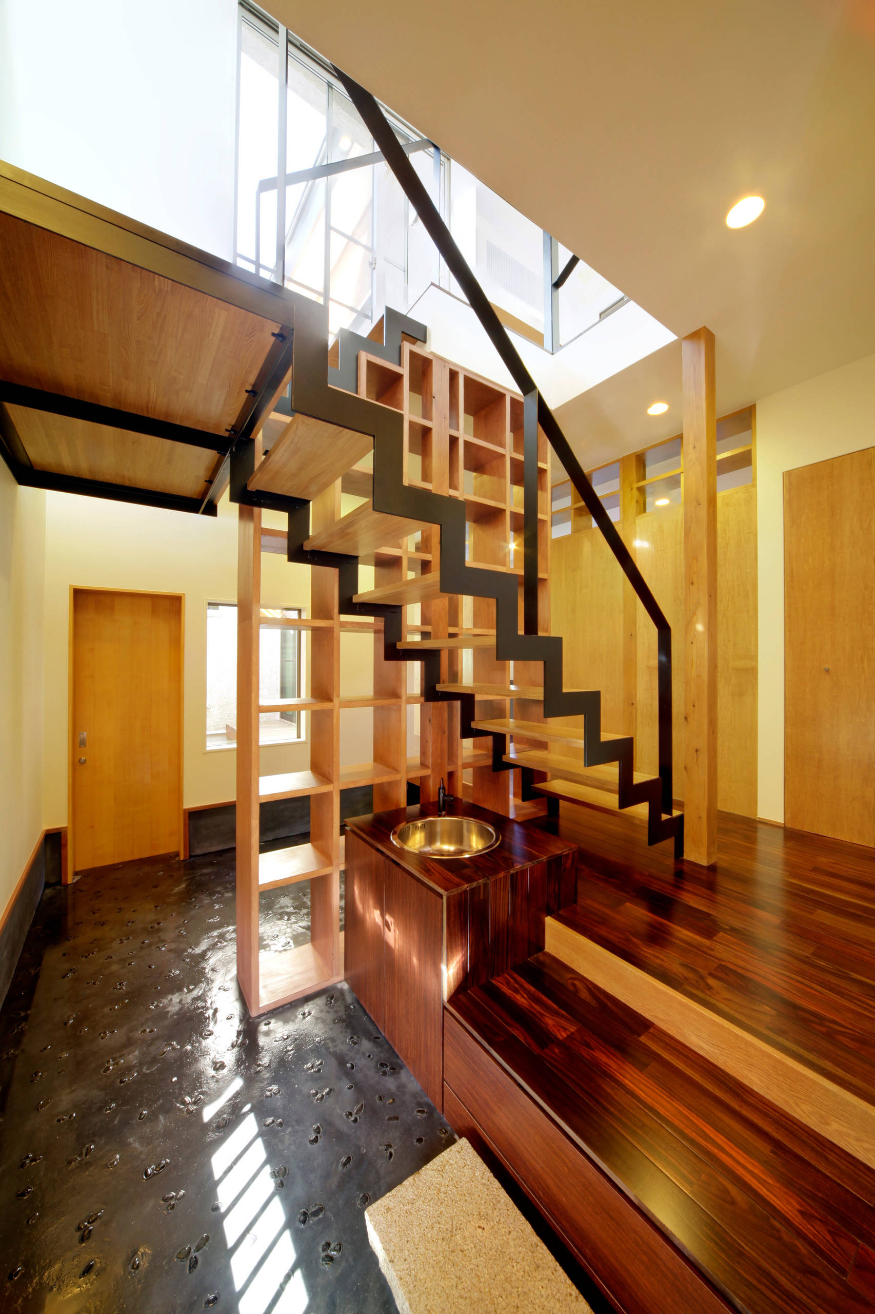 N House 袋小路の家 Modern Staircase Fukuoka By 建築デザイン工房 Kocochi空間 Houzz