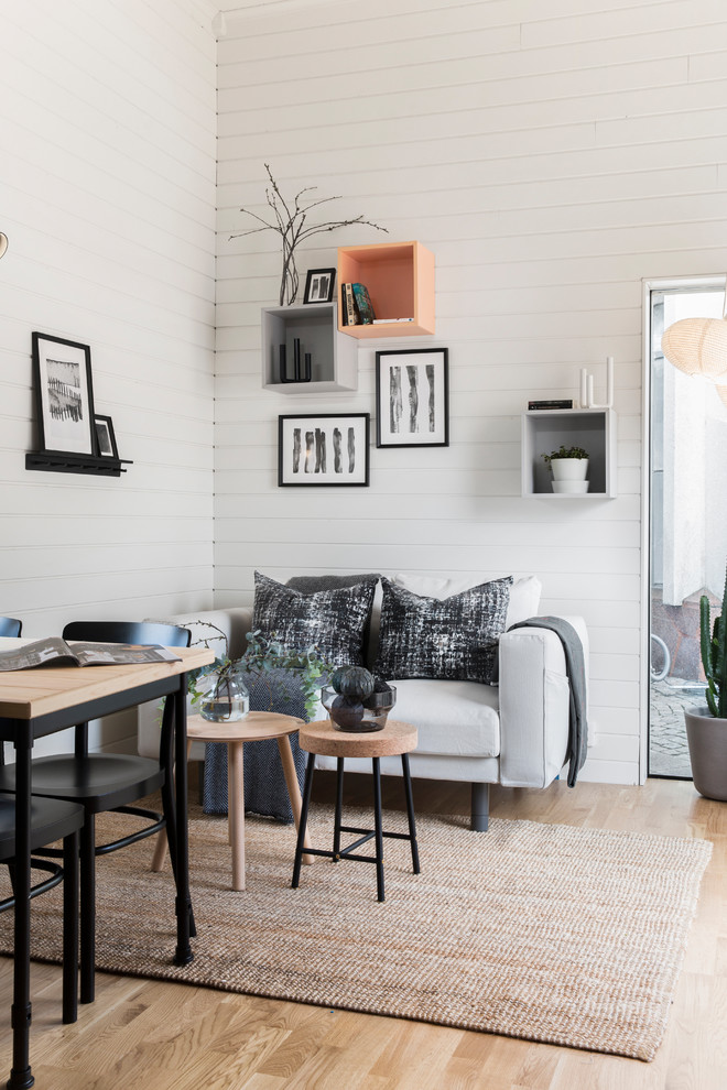 Inspiration for a scandinavian family room remodel in Gothenburg
