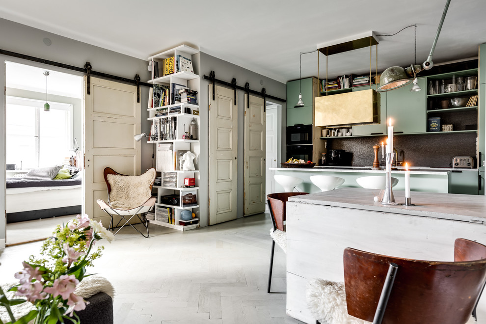 Modelo de sala de estar abierta escandinava de tamaño medio con paredes grises y suelo blanco