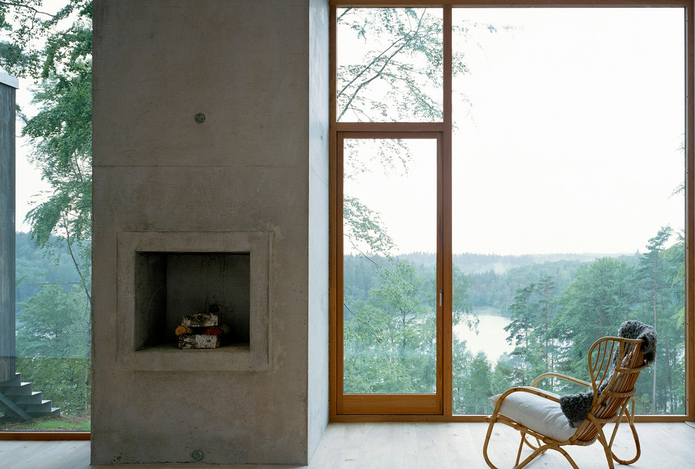 Ispirazione per un grande soggiorno minimalista aperto con pareti grigie, parquet chiaro, nessun camino e nessuna TV