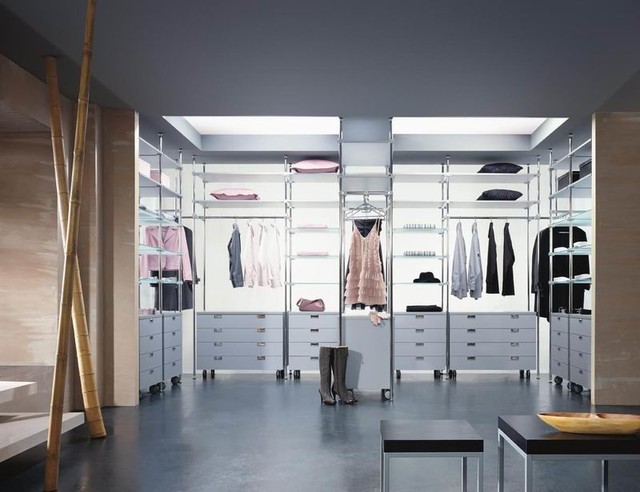 Begehbare Garderobe / Kleiderraum - Contemporary - Wardrobe - Dusseldorf -  by Komandor Düsseldorf | Houzz UK