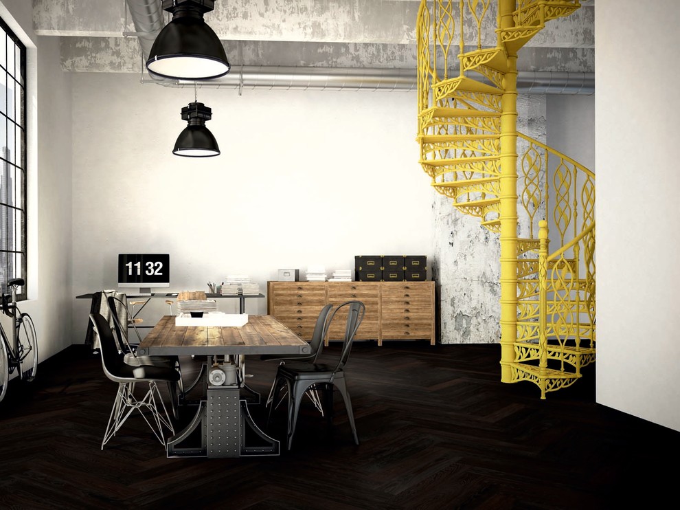 Foto di una sala da pranzo industriale con pavimento in legno massello medio