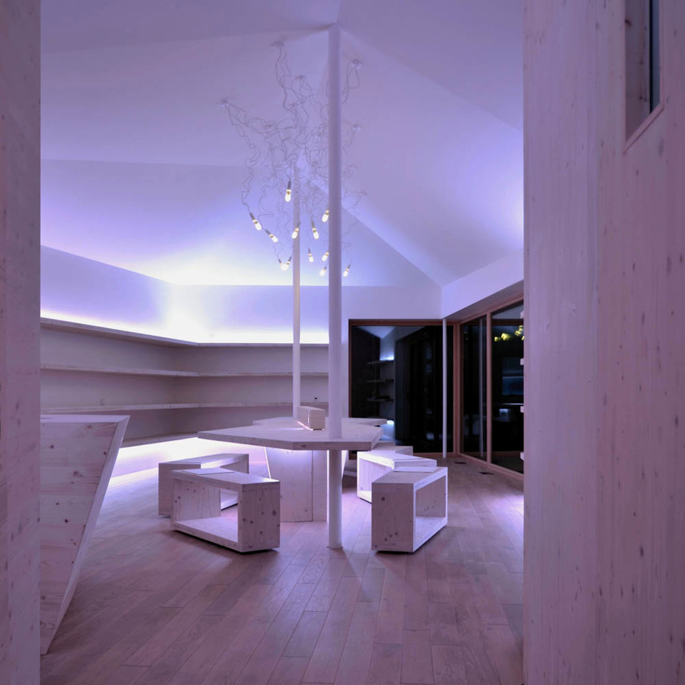 Свежая идея для дизайна: огромный кабинет в стиле модернизм - отличное фото интерьера