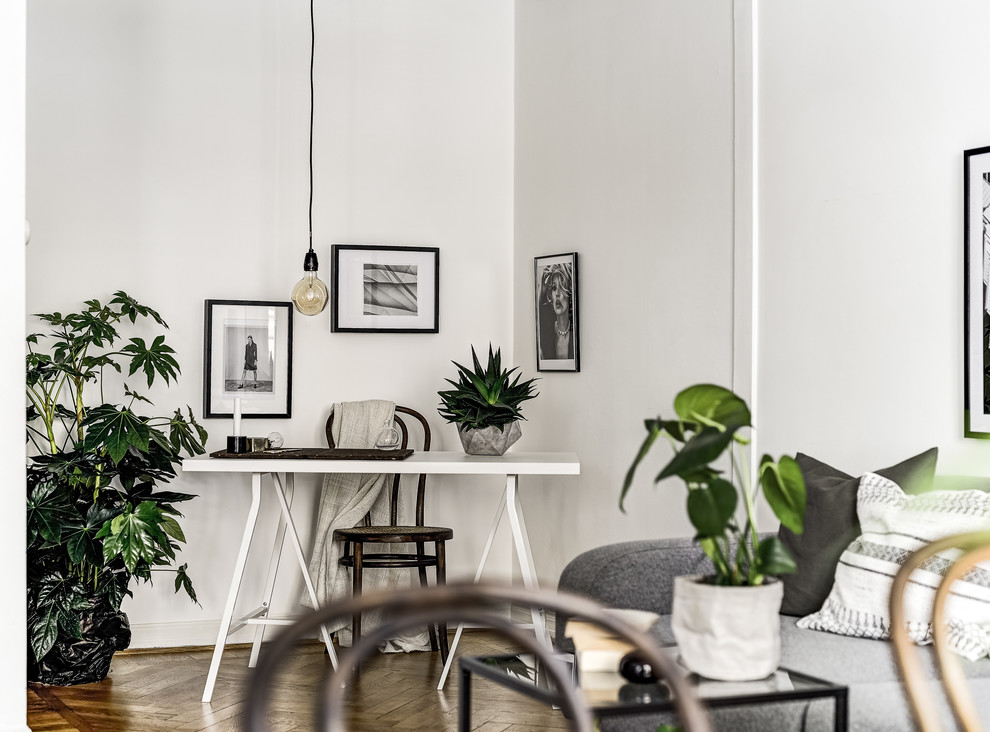 Design ideas for a scandinavian home office in Stockholm.