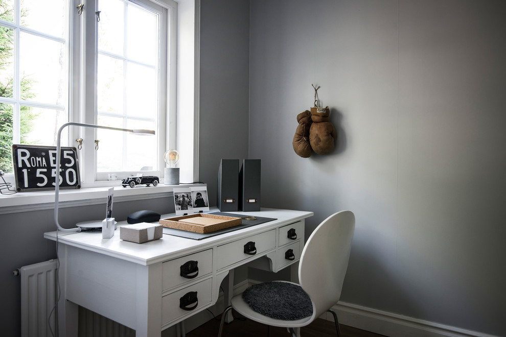 This is an example of a scandi home office in Stockholm.