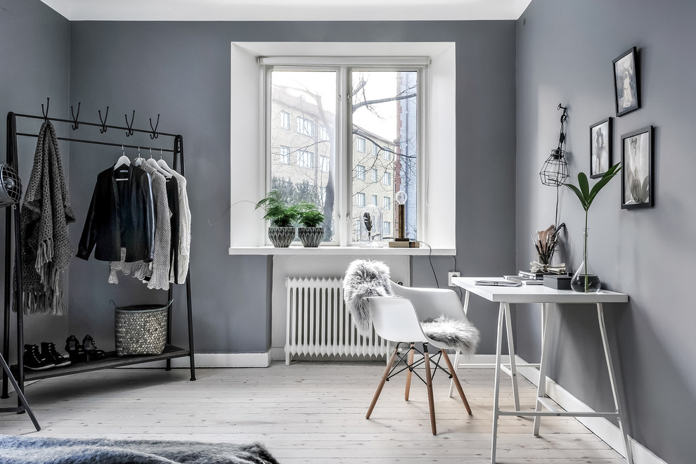 Inspiration for a scandinavian home office in Gothenburg.