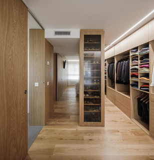 75 Walk-In Closet Ideas You'll Love - January, 2024