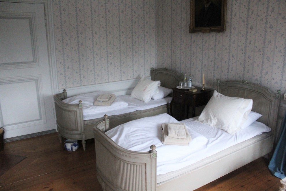 ストックホルムにあるヴィクトリアン調のおしゃれな赤ちゃん部屋の写真