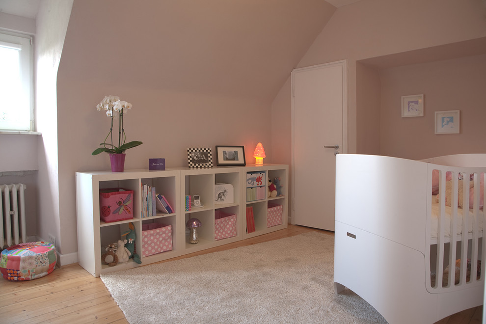 Gestaltung eines Babyzimmers Contemporary Nursery Cologne by die homestager Houzz