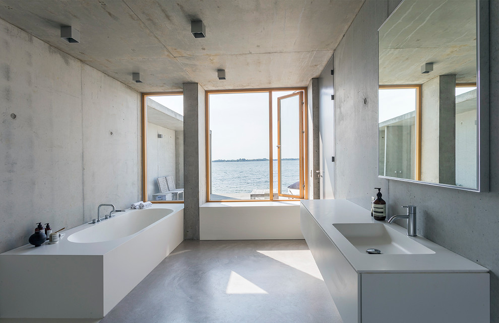 Bathroom - scandinavian bathroom idea in Other
