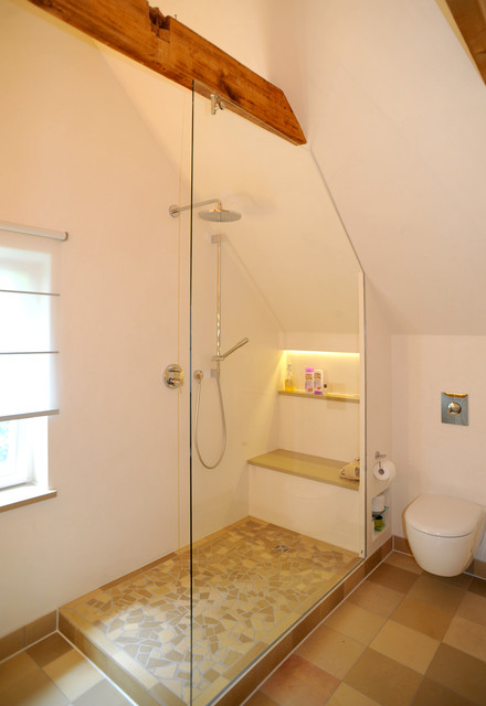Bad mit Dachschräge 03 - Mediterran - Badezimmer - Berlin - von id die