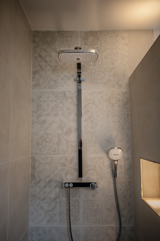 Example of a trendy bathroom design in Stuttgart