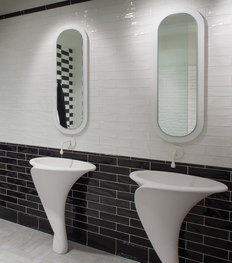 フランクフルトにあるコンテンポラリースタイルのおしゃれな浴室の写真