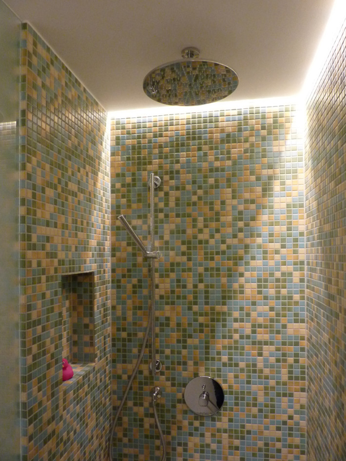 Photo of a contemporary bathroom in Frankfurt.