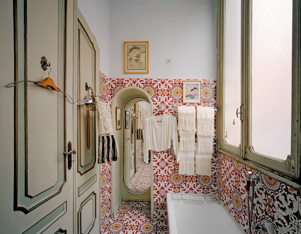 Design ideas for an eclectic bathroom in Turin.