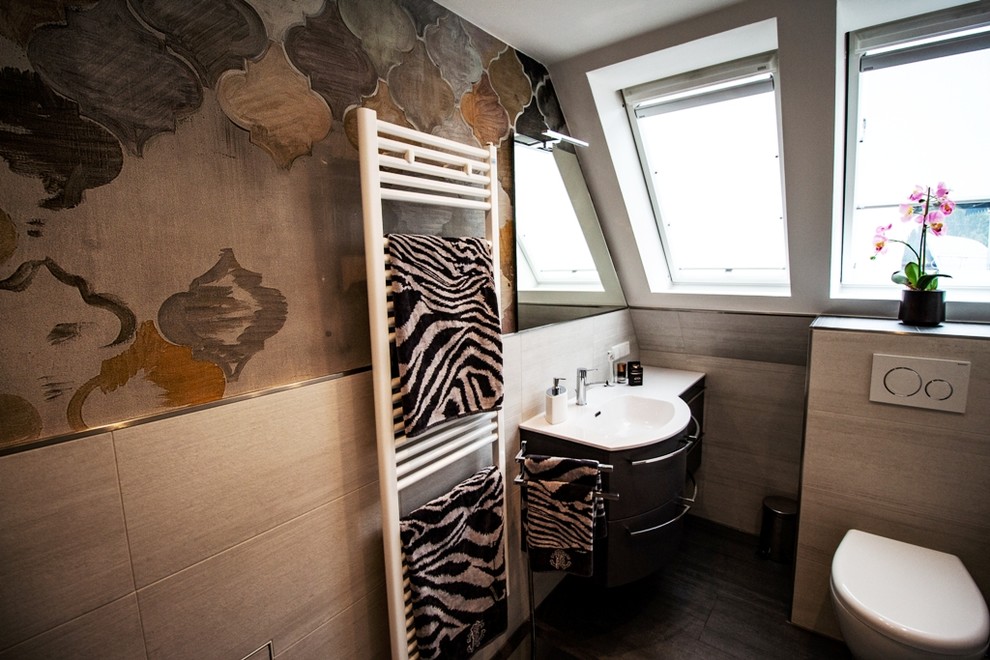 Modernes Badezimmer in Sonstige