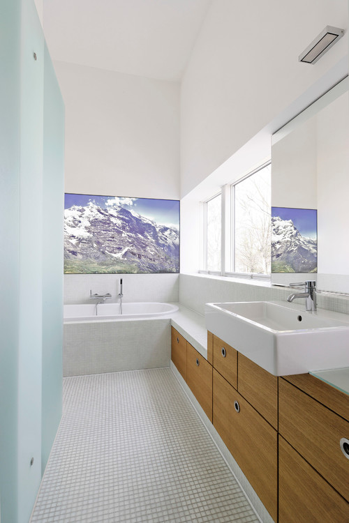 Modern Bathrooms with Mosaic Floor Tiles: A Canvas for Bathroom Art Ideas