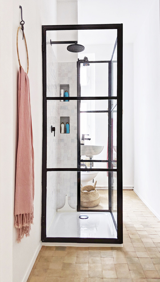 Design ideas for a mediterranean bathroom in Berlin.