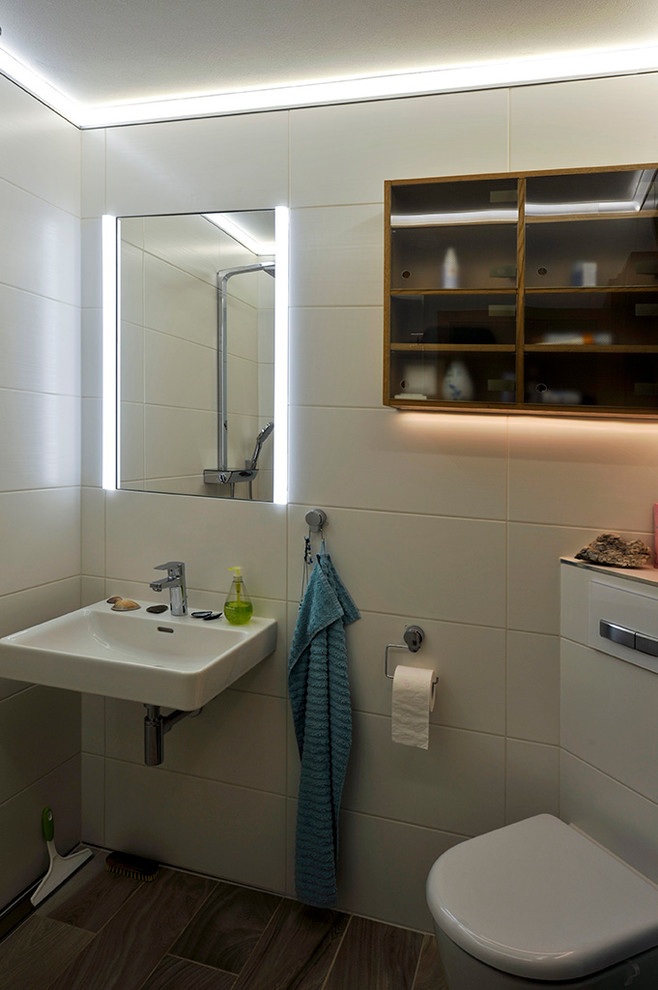Mittelgroßes Modernes Badezimmer in Sonstige