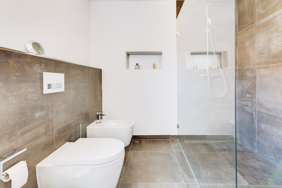 Design ideas for a large contemporary bathroom.