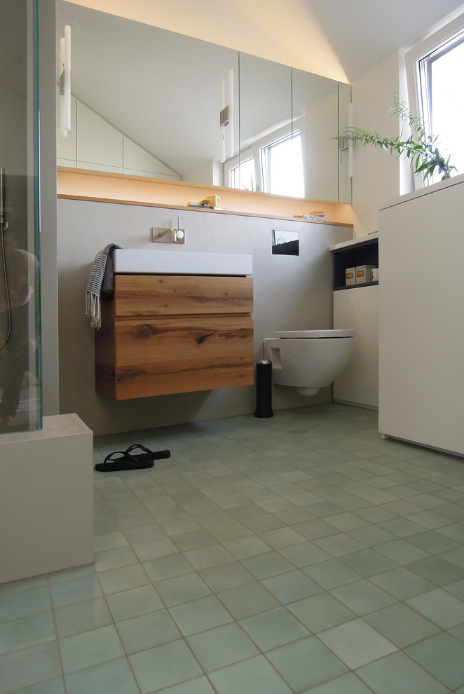 Skandinavisk inredning av ett badrum