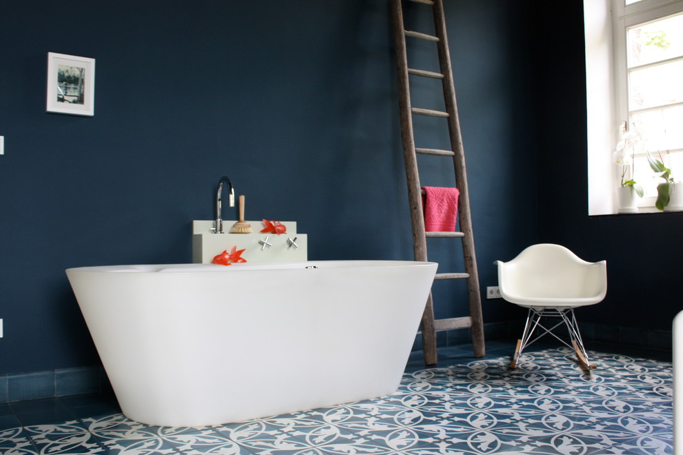 This is an example of a retro bathroom.