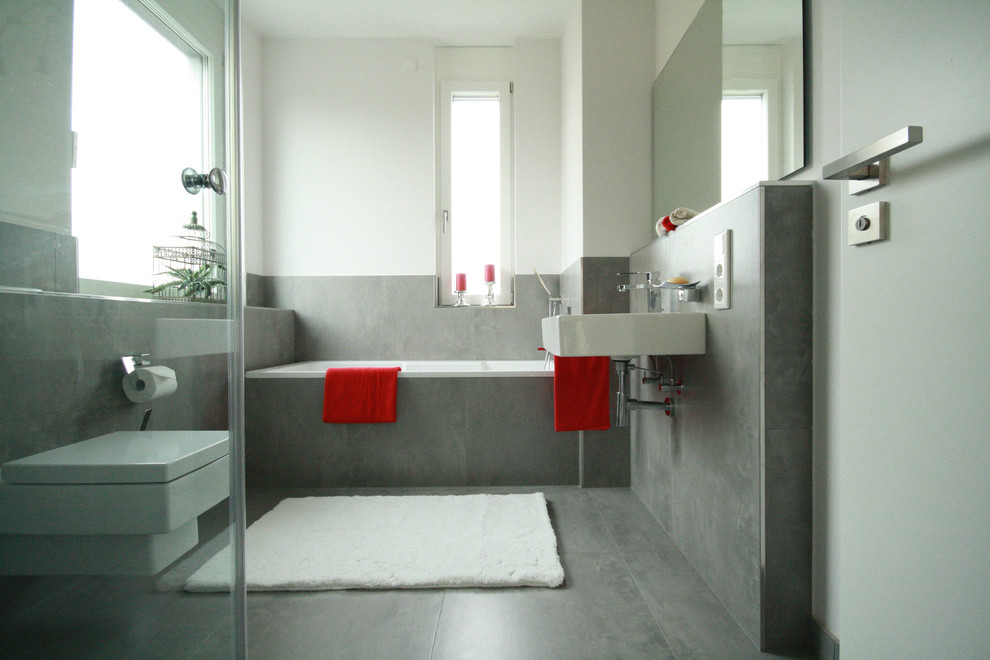 ミュンヘンにあるコンテンポラリースタイルのおしゃれな浴室の写真