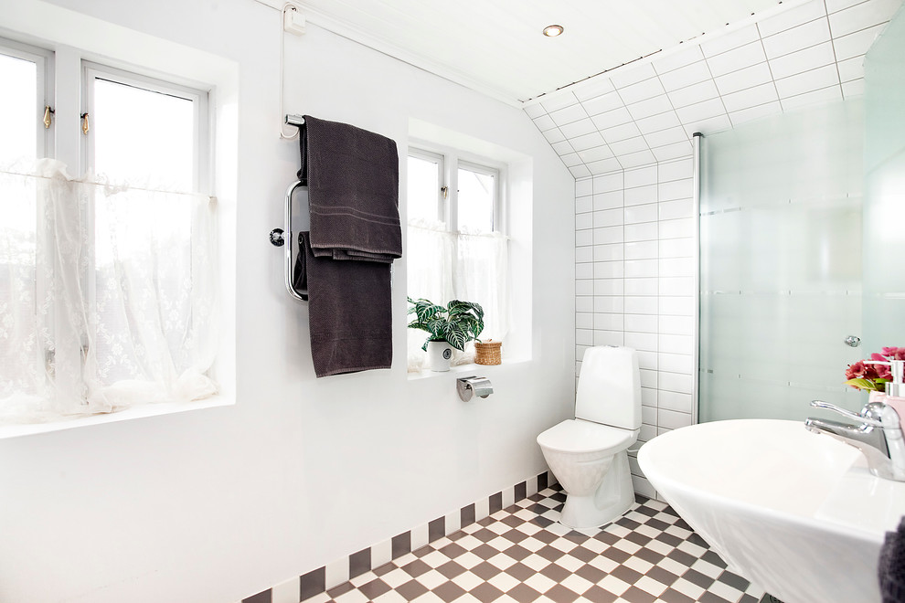 Inspiration for a scandi bathroom in Malmo.