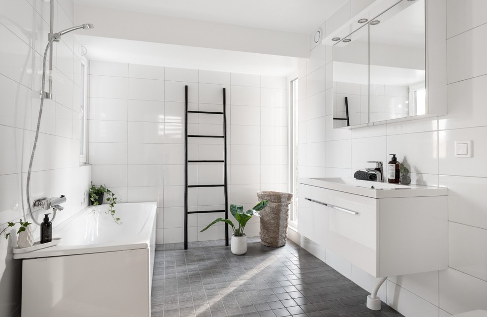 Idee per una stanza da bagno scandinava di medie dimensioni