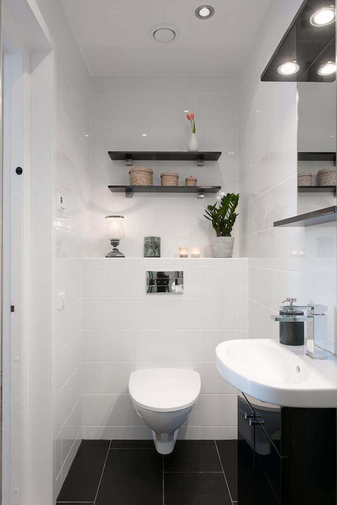 Exempel på ett skandinaviskt badrum