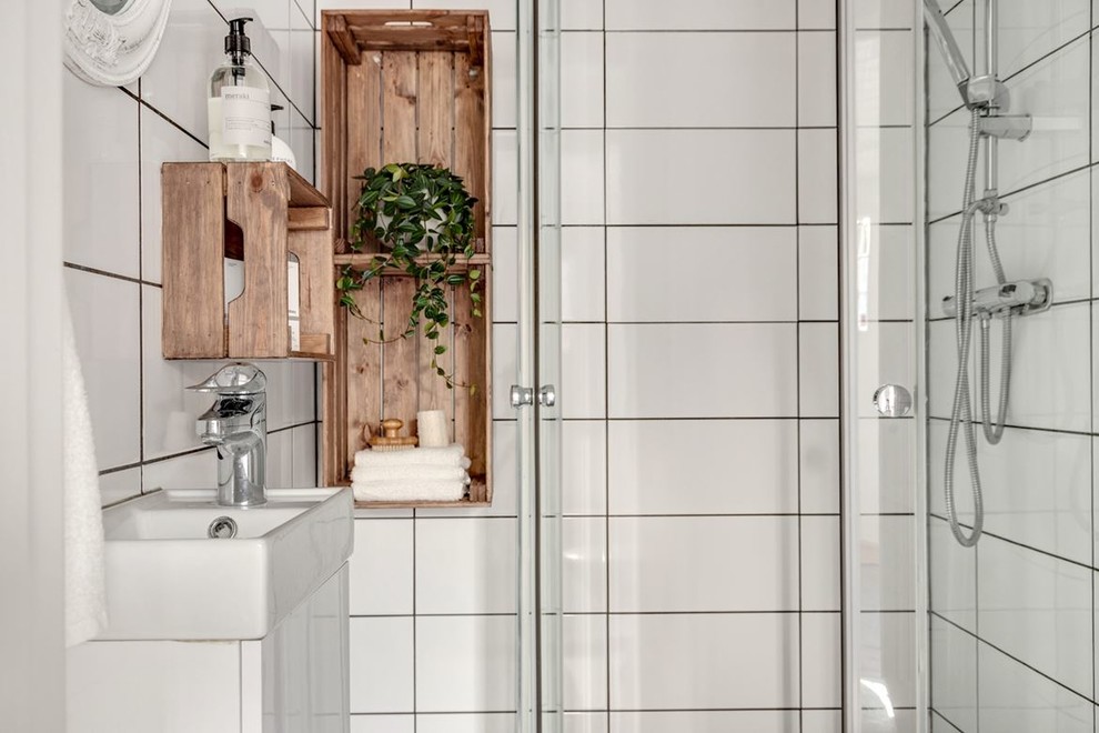 Bathroom - scandinavian bathroom idea in Other