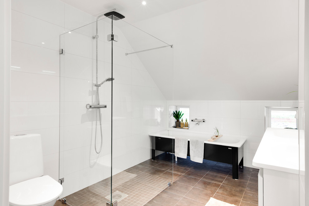 Design ideas for a contemporary bathroom in Stockholm.