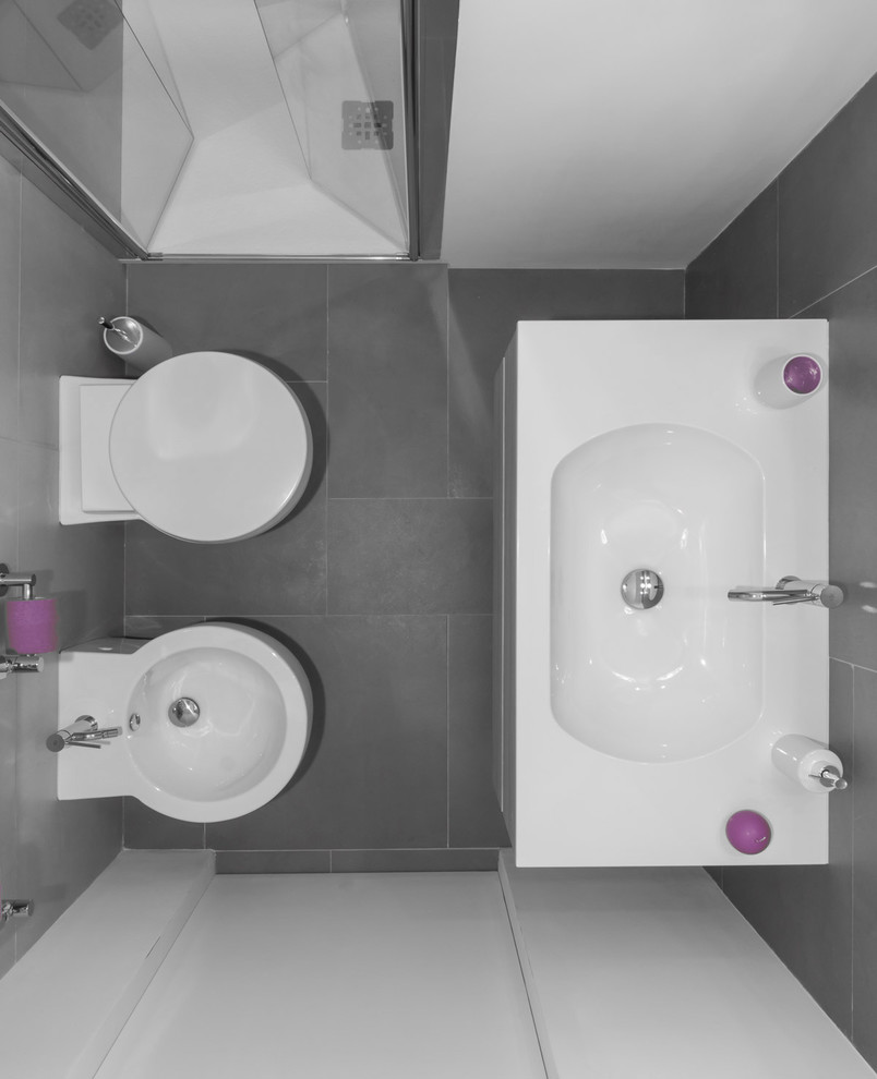 Aménagement d'un WC et toilettes contemporain.