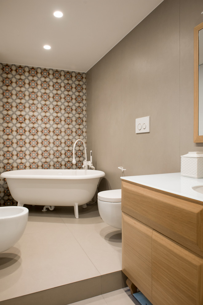 This is an example of a contemporary bathroom in Catania-Palermo.