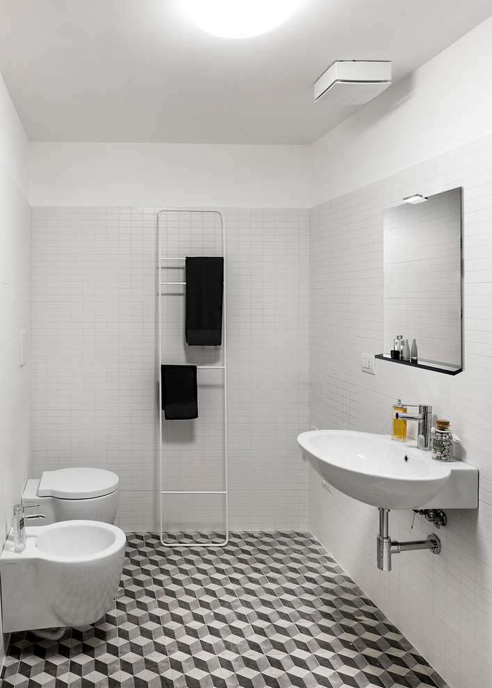 Esempio di un bagno di servizio minimalista di medie dimensioni