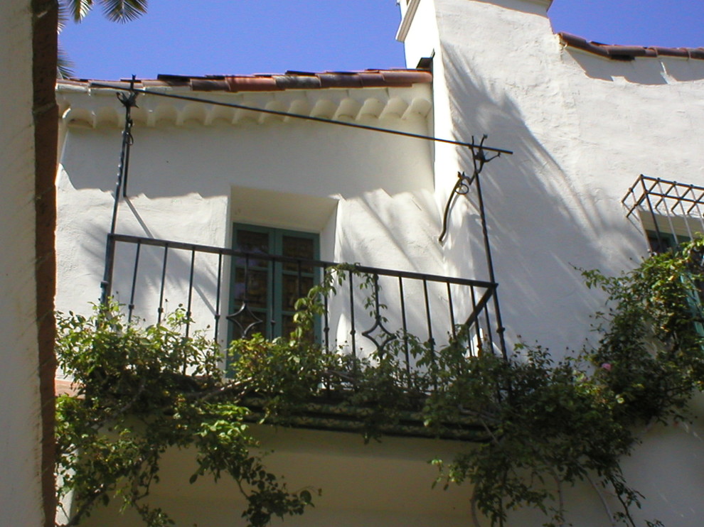 Inredning av en medelhavsstil liten balkong