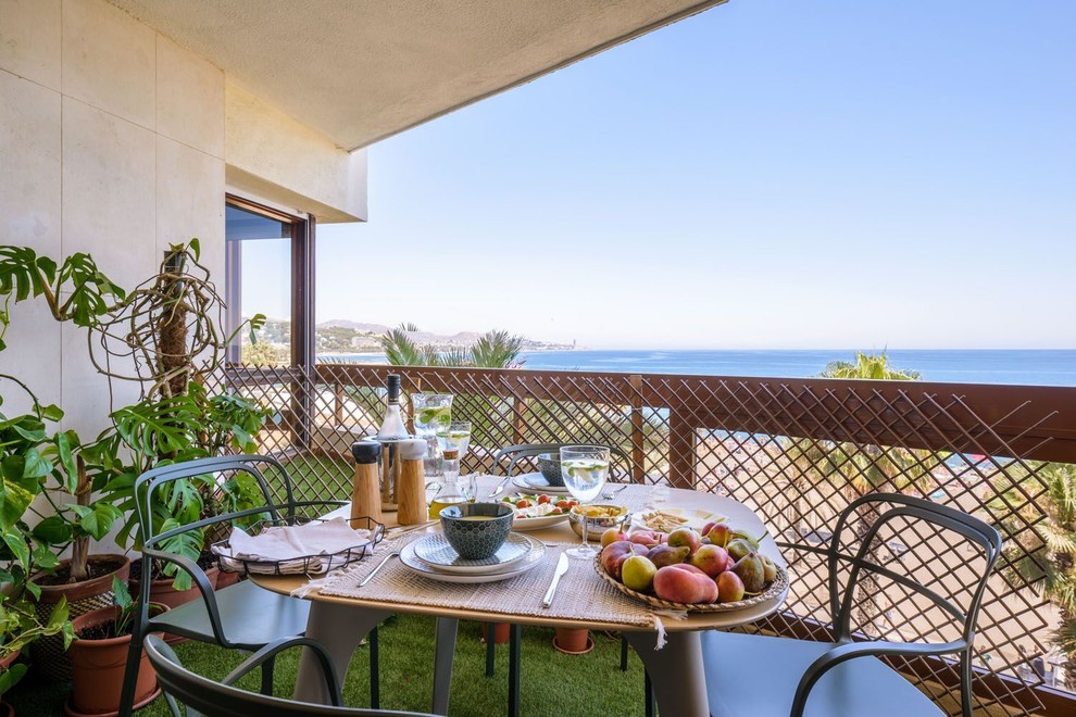 Piso luminoso con vistas al mar Beach Style Balcony Malaga by